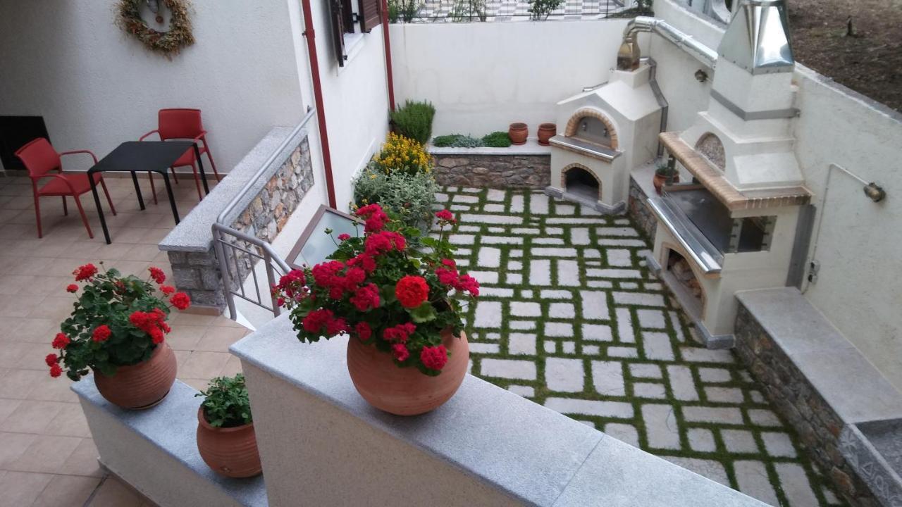 Dianthos Guesthouse Kyriaki Exterior photo